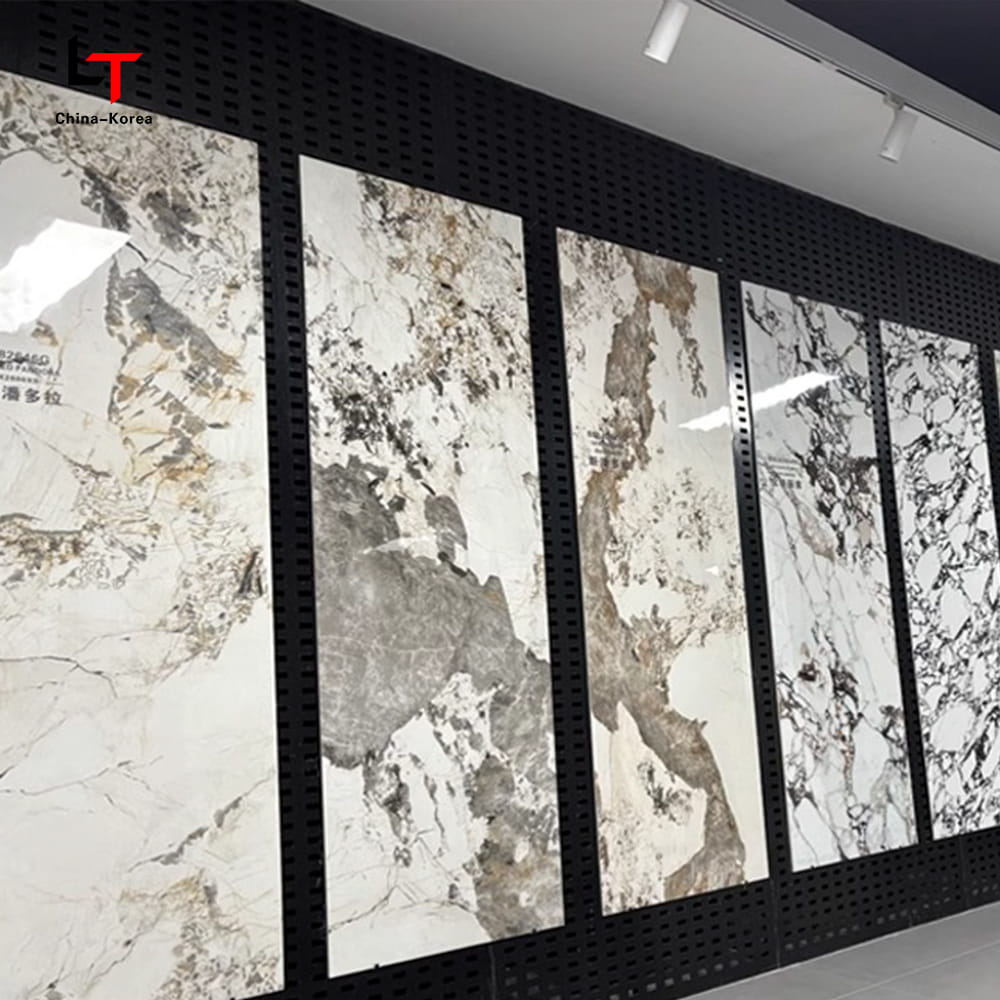 Panel Kristal Karbon PVC 1220 × 2440Mm Pelapis Dinding Dekoratif Tahan Air Tahan Api untuk Dalam Ruangan Luar Ruangan dengan Lapisan UV