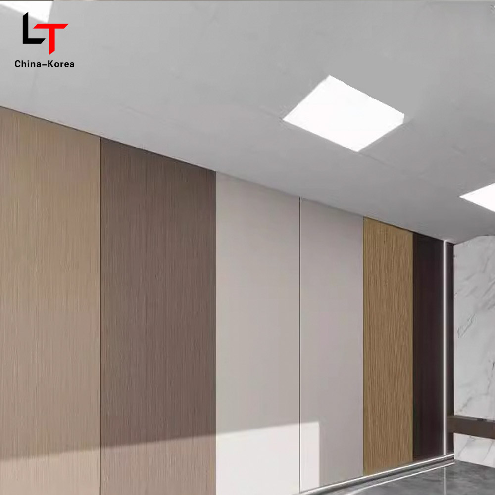 Panel dinding dekoratif butiran kayu PVC ramah lingkungan 1220×2440mm untuk pelapis dinding dalam ruangan tahan air tahan gores mudah dipasang
