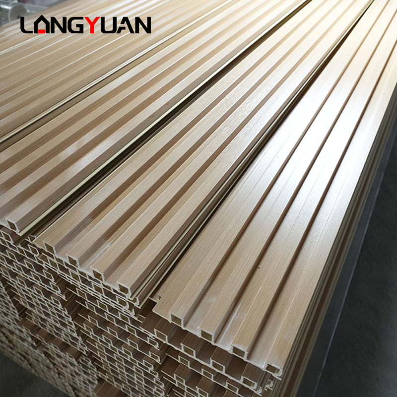 Kayu Alami Dekoratif dan Plastik Komposit Wpc Pvc Interior Cladding Papan Panel Dinding Bergalur untuk Dalam Ruangan