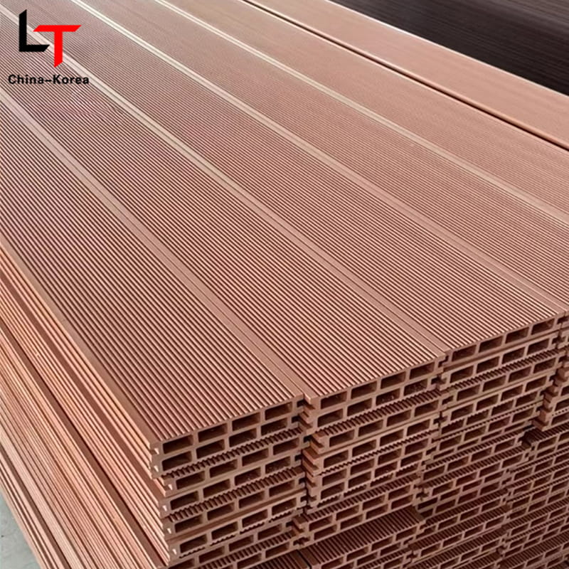 Interlock Wpc Outdoor Decking 3D Embossing Butir Kayu Komposit Decking Board Lantai Tekstur Plastik Kayu